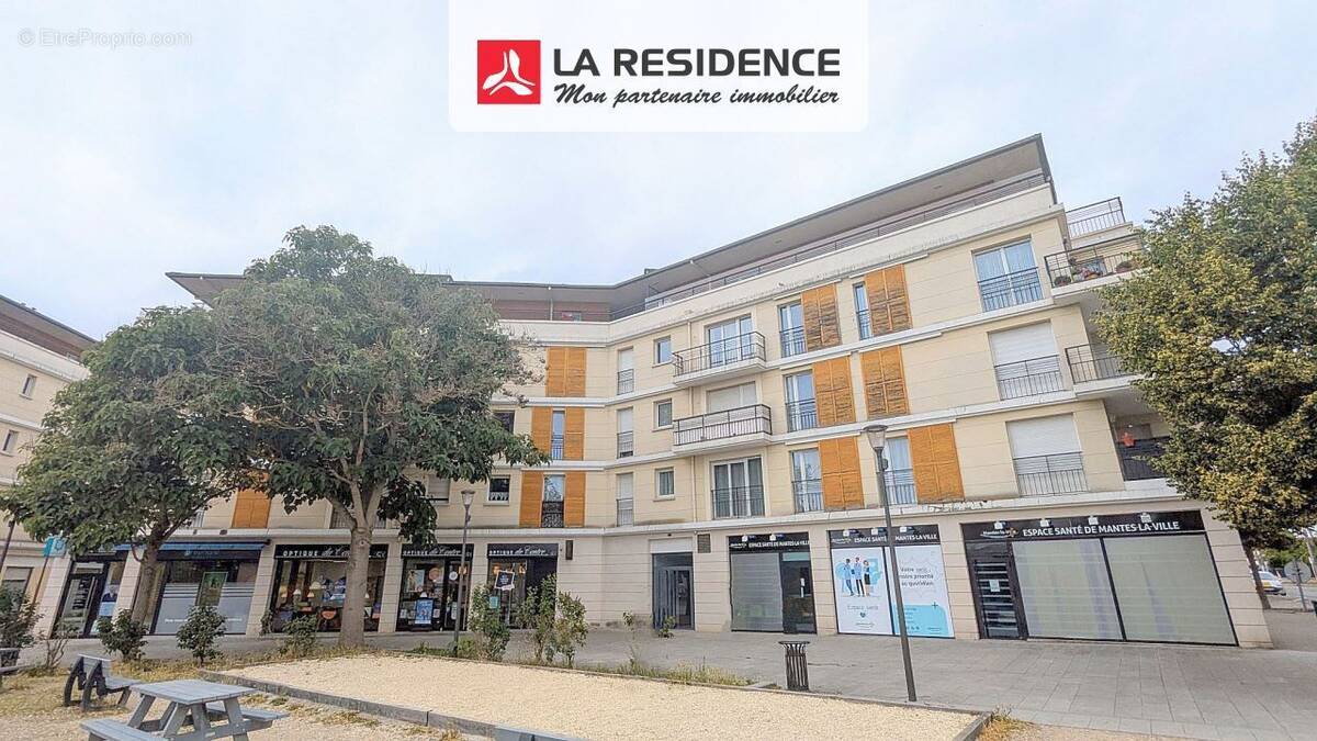 Appartement 25 m² à Mantes-La-Ville  - photo 1