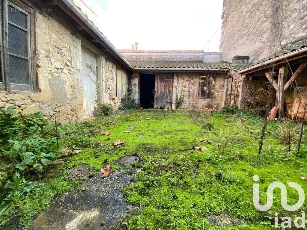 Photo 1 - Maison à LAVARDAC