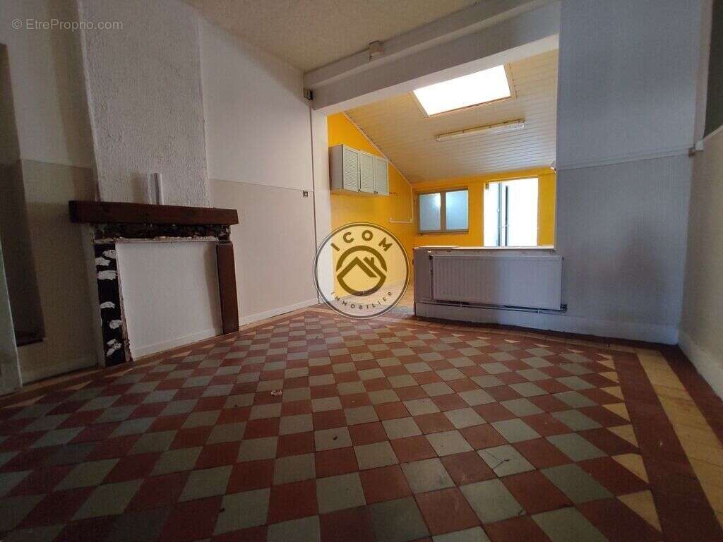 Maison à AULNOYE-AYMERIES