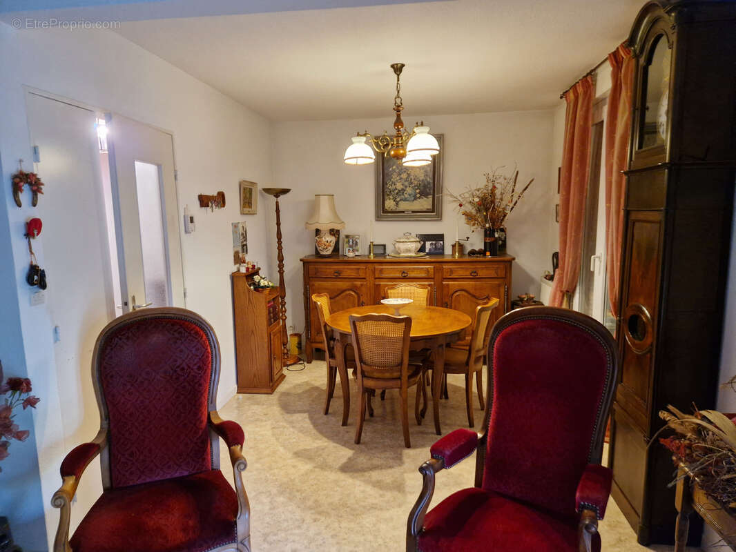 Appartement T4 avec grand balcon - photo 11