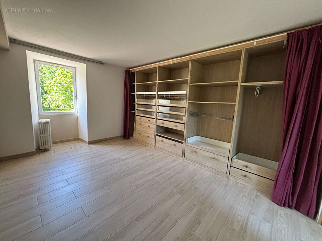 Fermette sur un terrain de 5 300 m² - photo 5