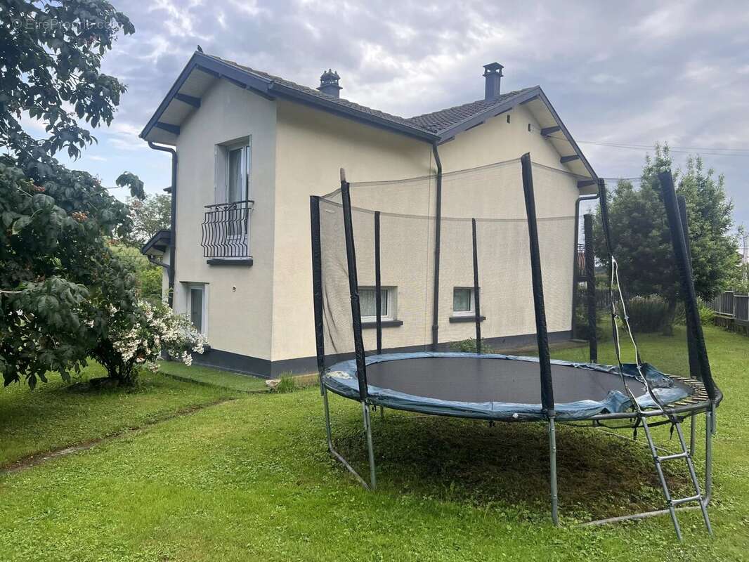 Maison à CHEVRIERES