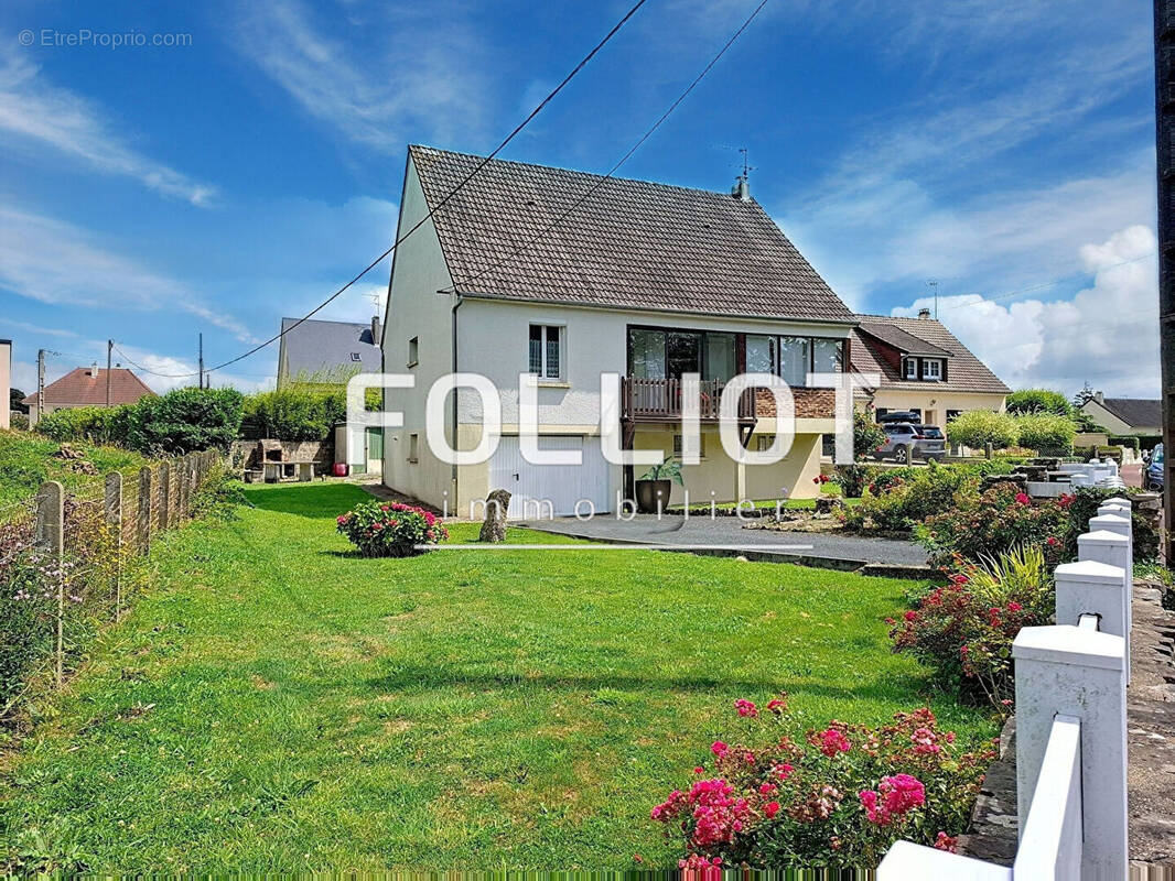 Maison à LA HAYE-DU-PUITS