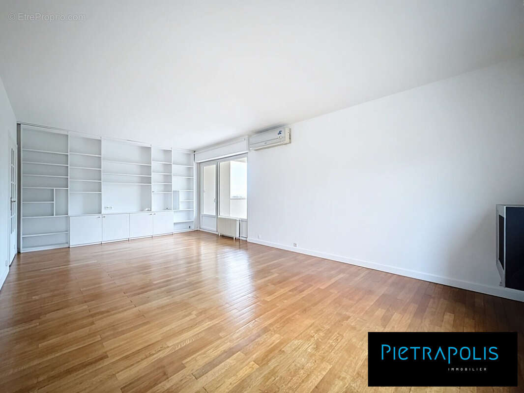 Appartement à TASSIN-LA-DEMI-LUNE
