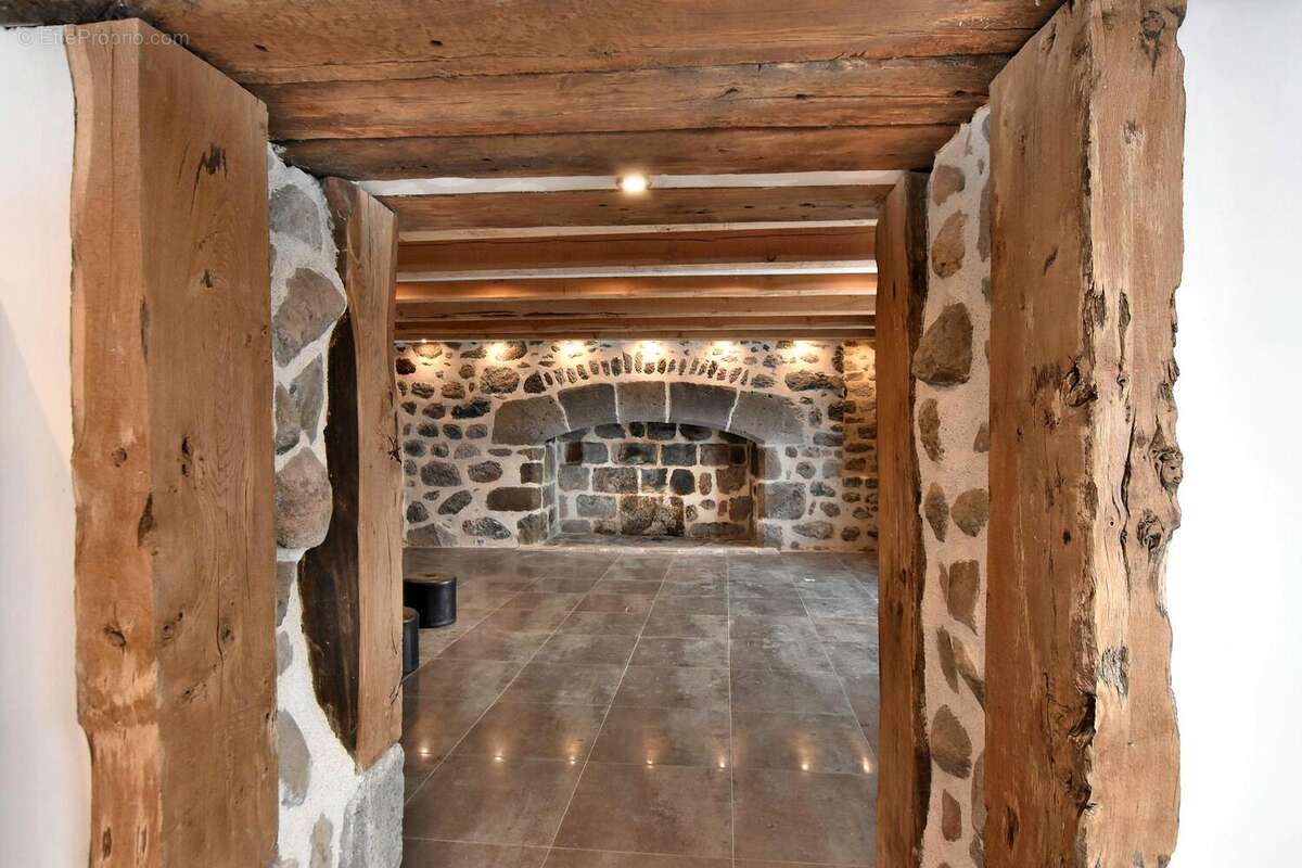 Maison à SAINT-MARTIN-VALMEROUX