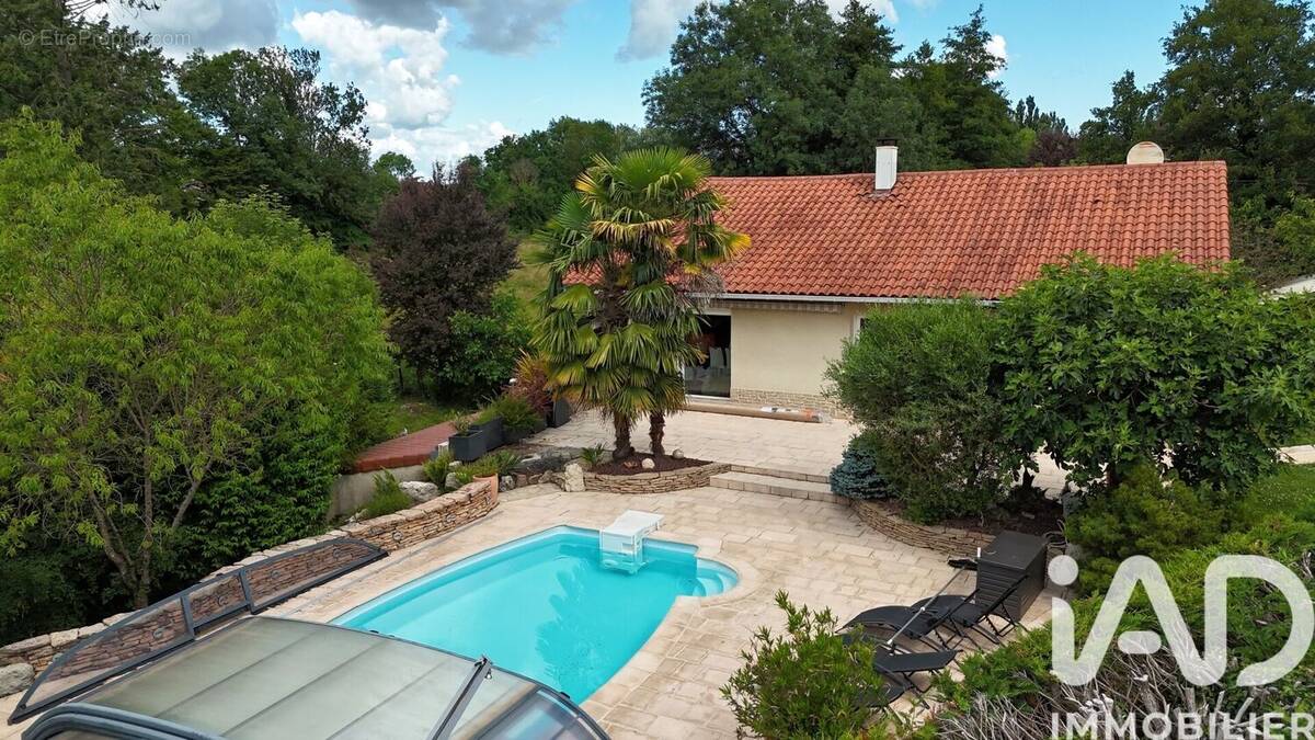 Photo 1 - Maison à PERONNAS