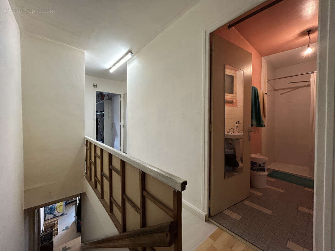 Commerce à HAUTERIVES