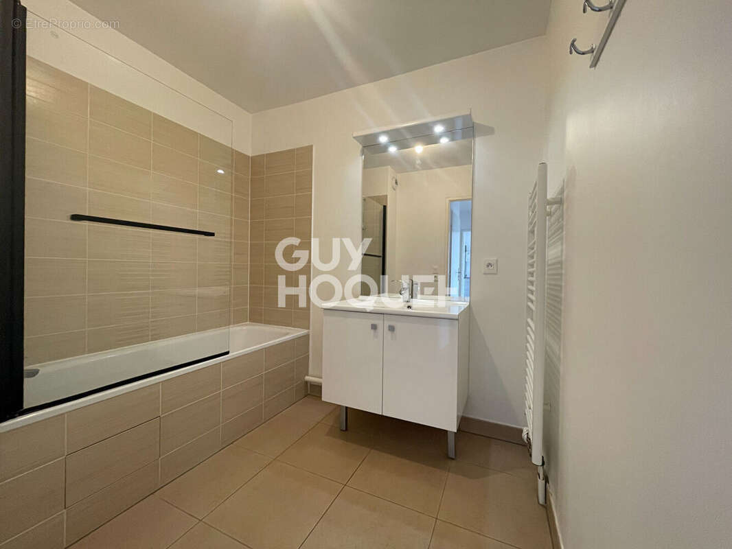 Appartement à OZOIR-LA-FERRIERE
