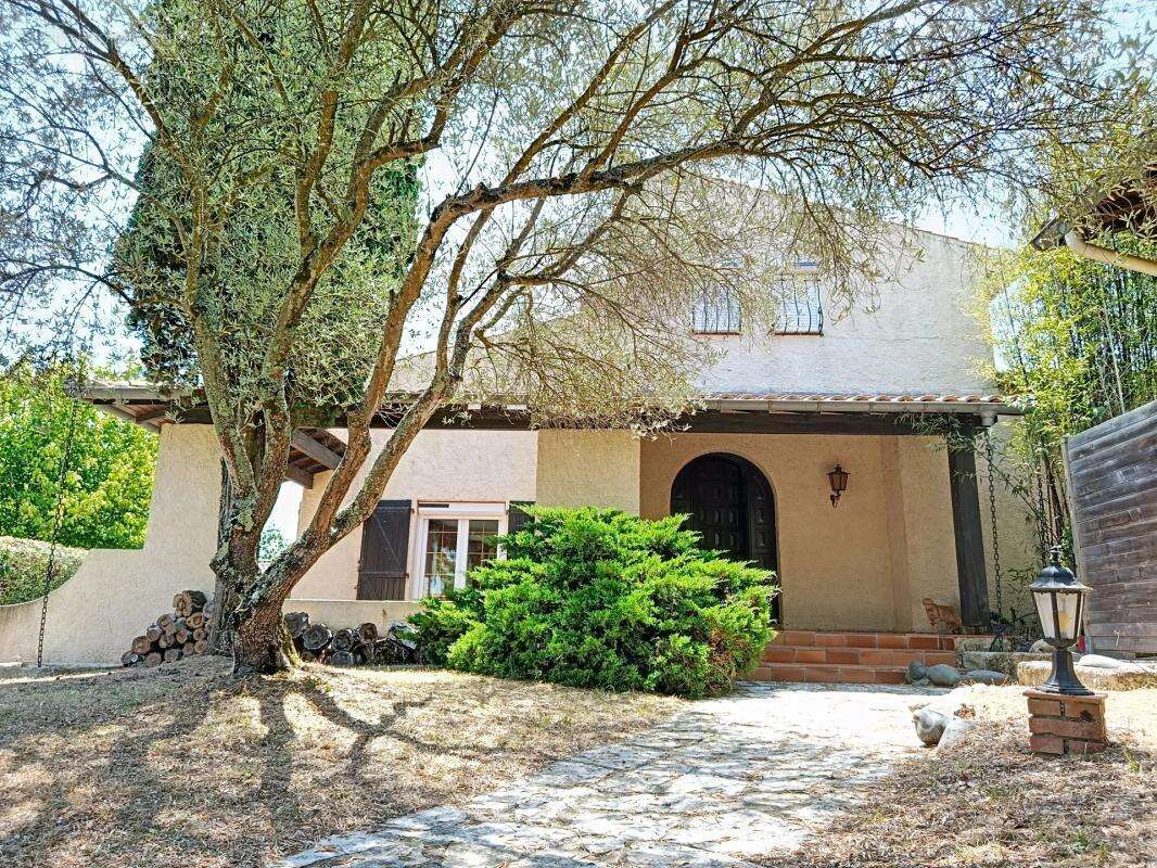 Grande maison familiale avec piscine et dépendance - photo 14