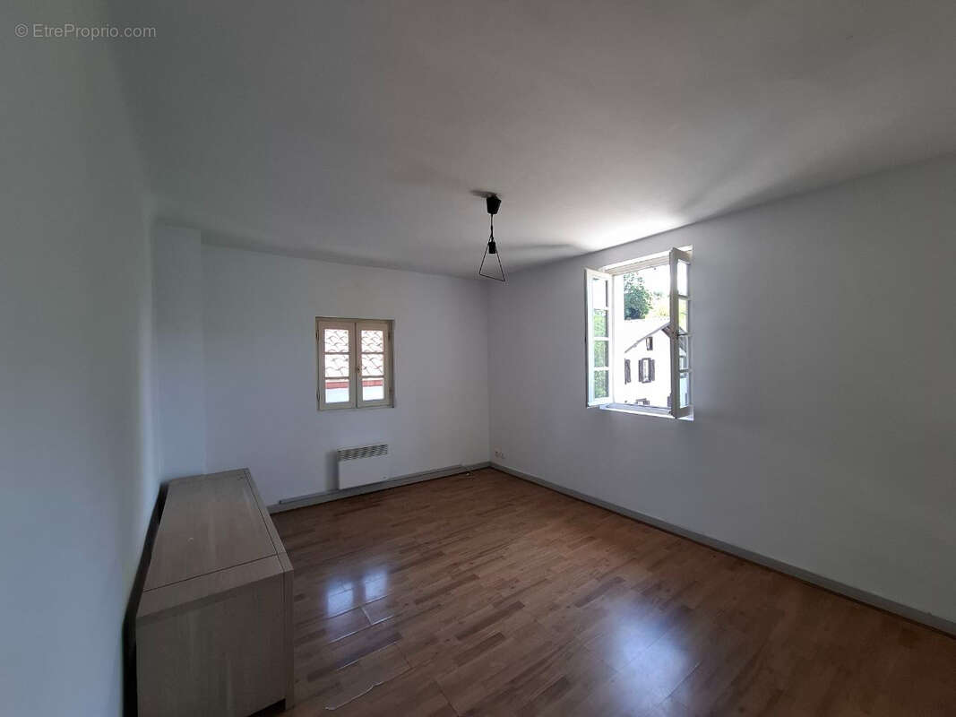 Appartement à AINHOA