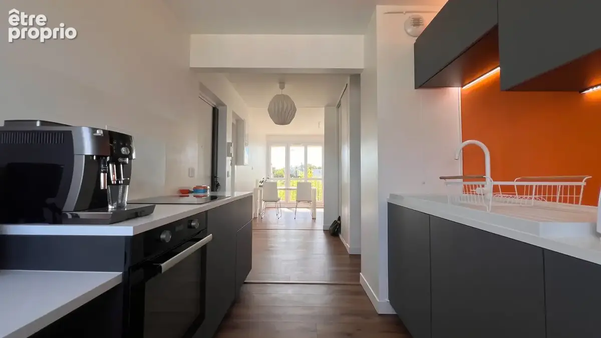 QUIMPER (29) — À VENDRE - Appartement T3 de 60,57 m² AU 6ᵉ et dernier — Balcon - Cave - photo 4