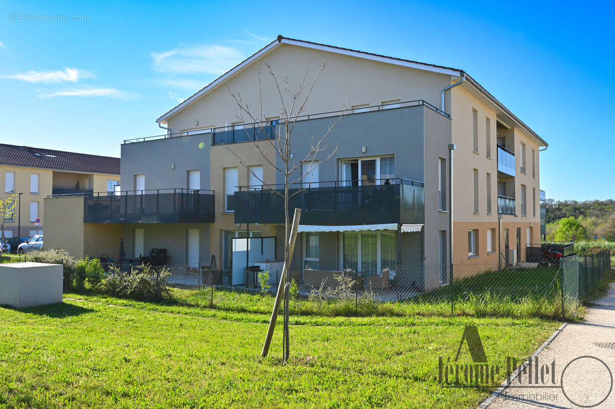 T3 récent avec grand balcon terrasse et garage - Résidence sécurisée - photo 7