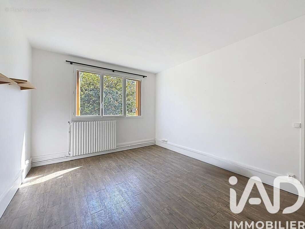 Photo 4 - Appartement à LA GARENNE-COLOMBES