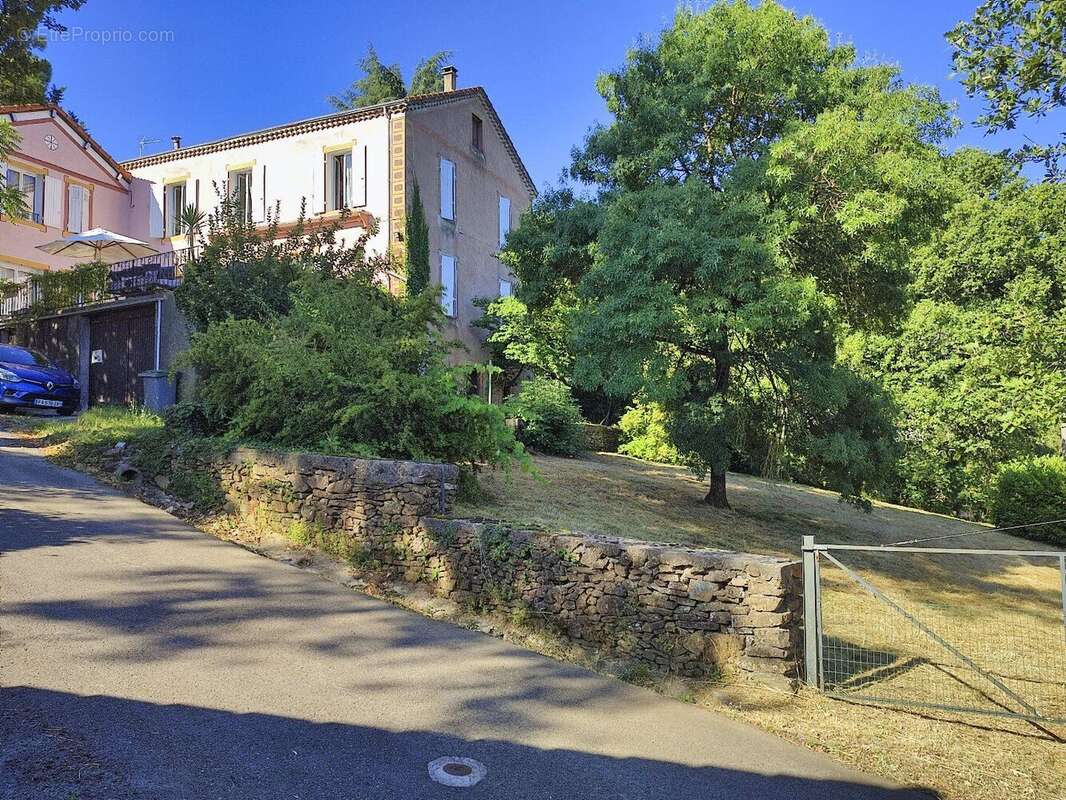 Maison à MOLIERES-SUR-CEZE