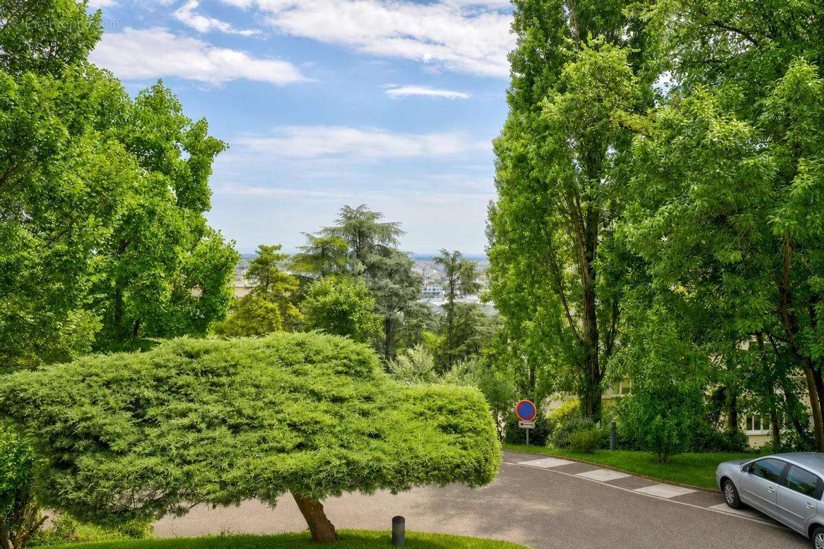 Appartement à SAINTE-FOY-LES-LYON