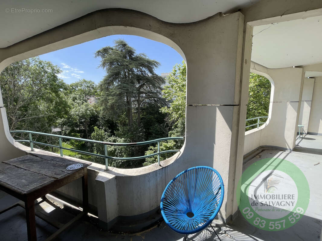 Appartement à LYON-9E