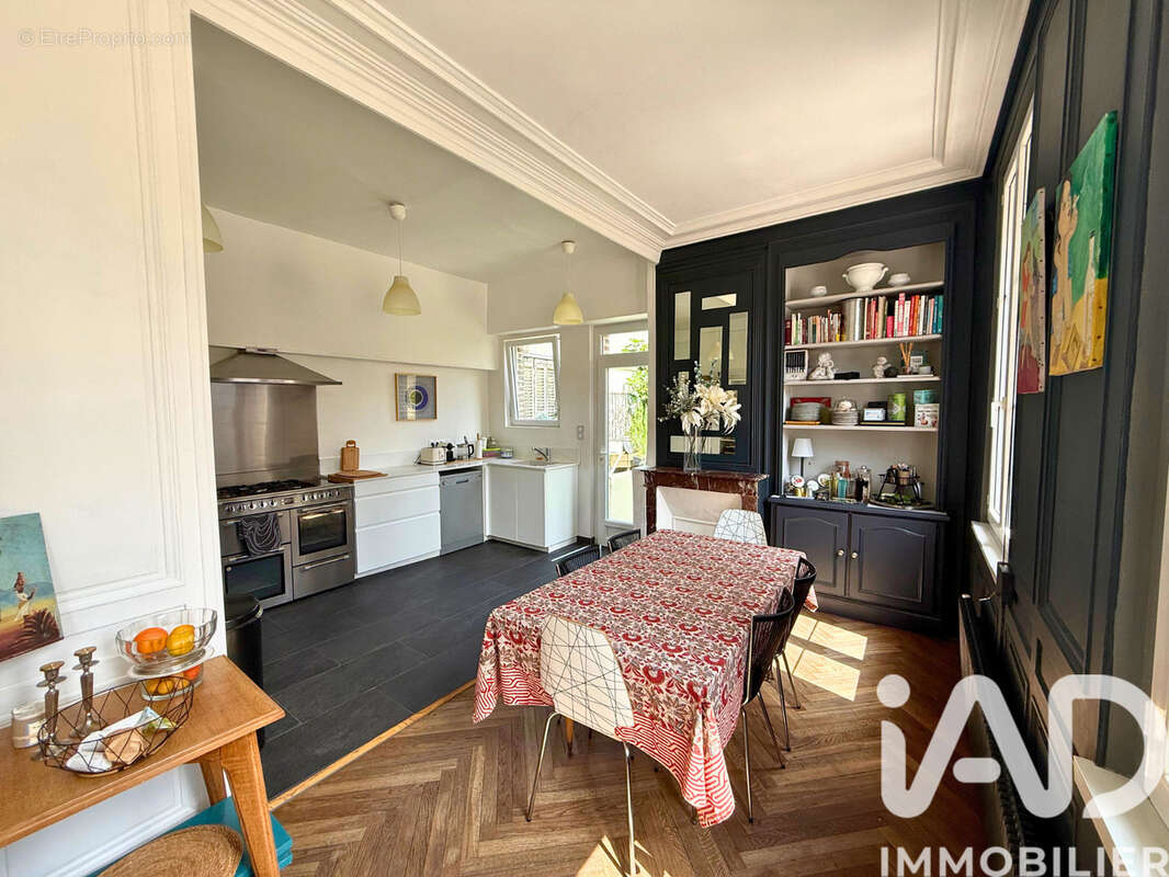 Maison 165 m² à Le Petit-Quevilly  - photo 2