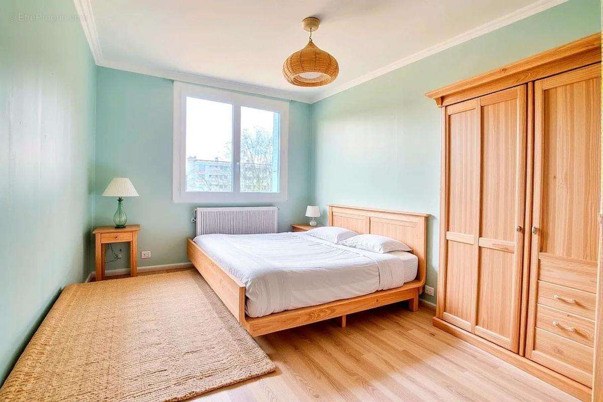 Appartement à PIERRE-BENITE