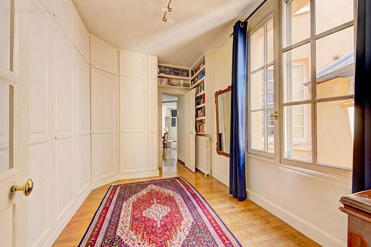 Appartement à VERSAILLES