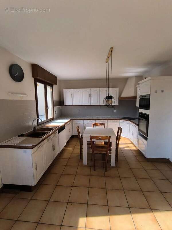Maison à CASTELNAU-RIVIERE-BASSE