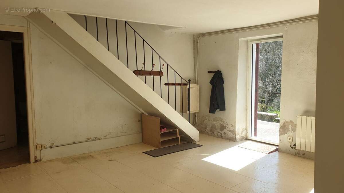 Maison à SAINT-LEONARD-DE-NOBLAT