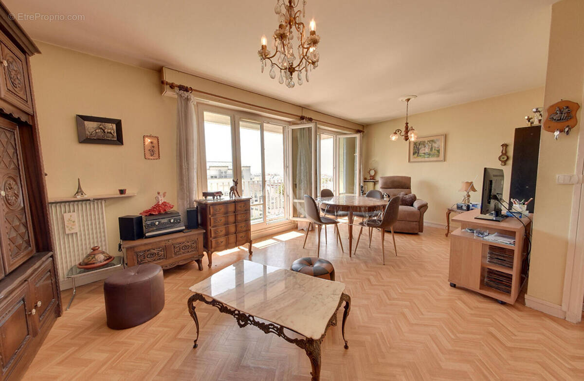 Appartement à NOGENT-SUR-MARNE