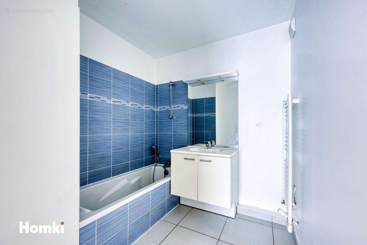 Appartement à SIX-FOURS-LES-PLAGES