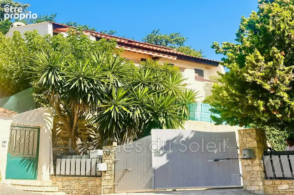 Maison 4 pièces 94 m² à vendre à Toulon (83000) - photo 2