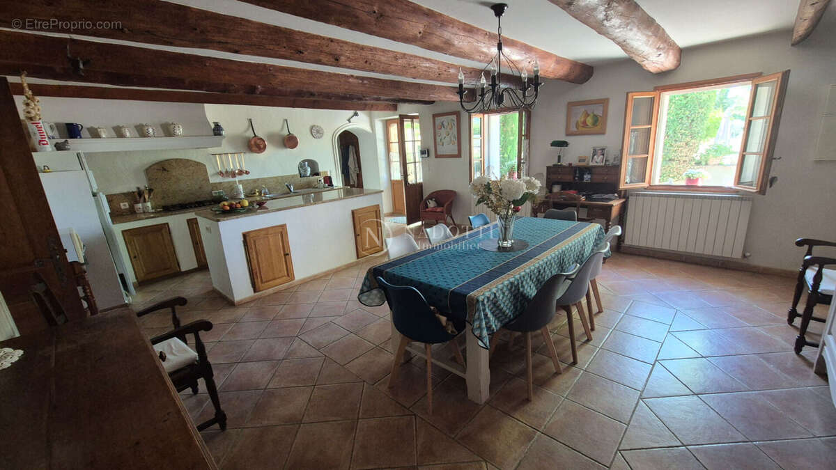 Cavaillon mas en campagne sur 9300 m² de terrain. - photo 8