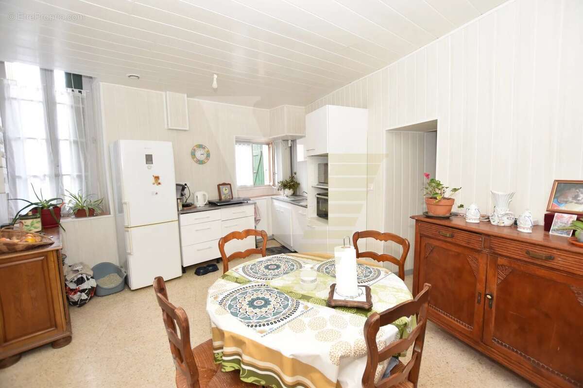 Maison à VILLENEUVE-LES-BEZIERS