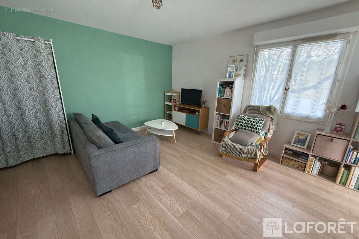 Appartement à MARTIGNAS-SUR-JALLE