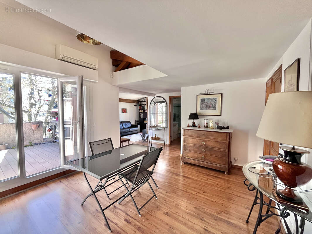 Appartement à AIX-EN-PROVENCE