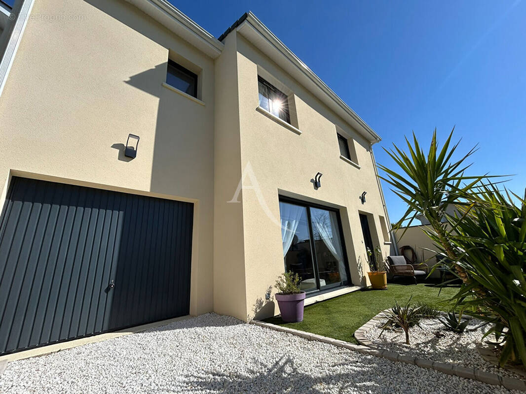 Maison à SAINT-MEDARD-EN-JALLES