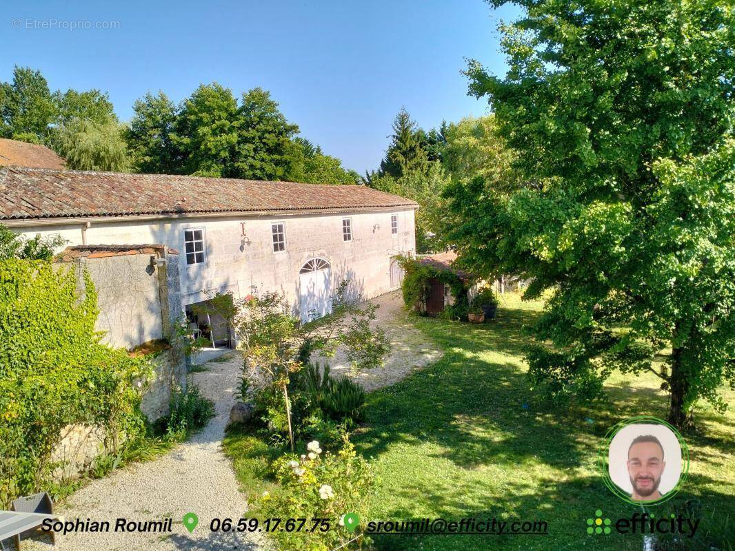 Maison à BLANZAC-PORCHERESSE