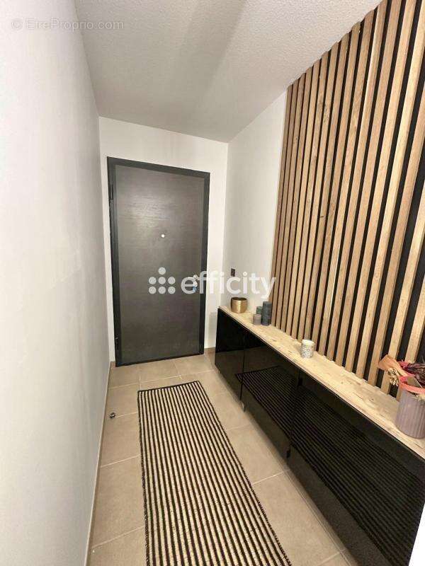 Appartement à SAINT-GENIS-POUILLY