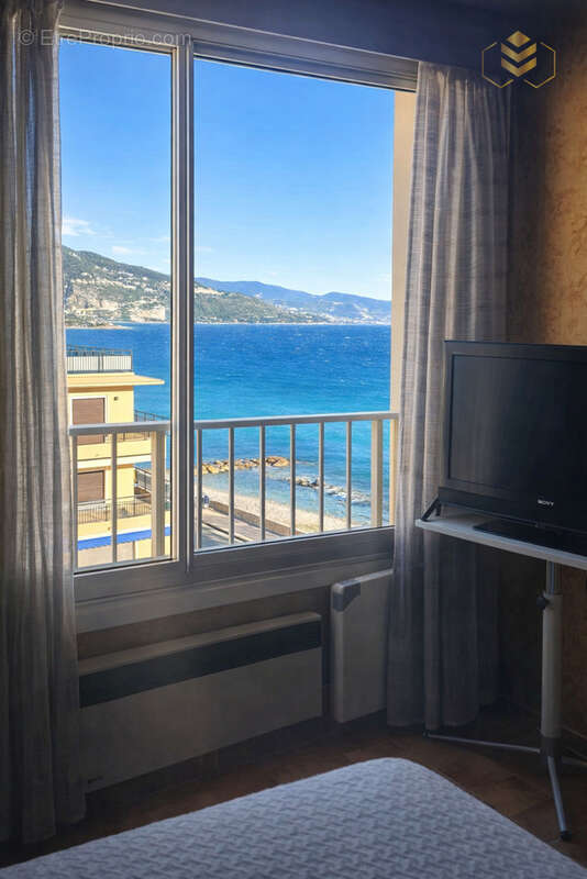 Appartement à ROQUEBRUNE-CAP-MARTIN