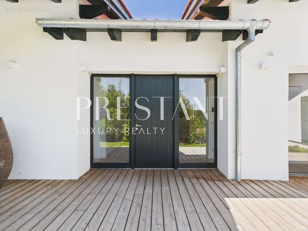 Maison à BASSUSSARRY