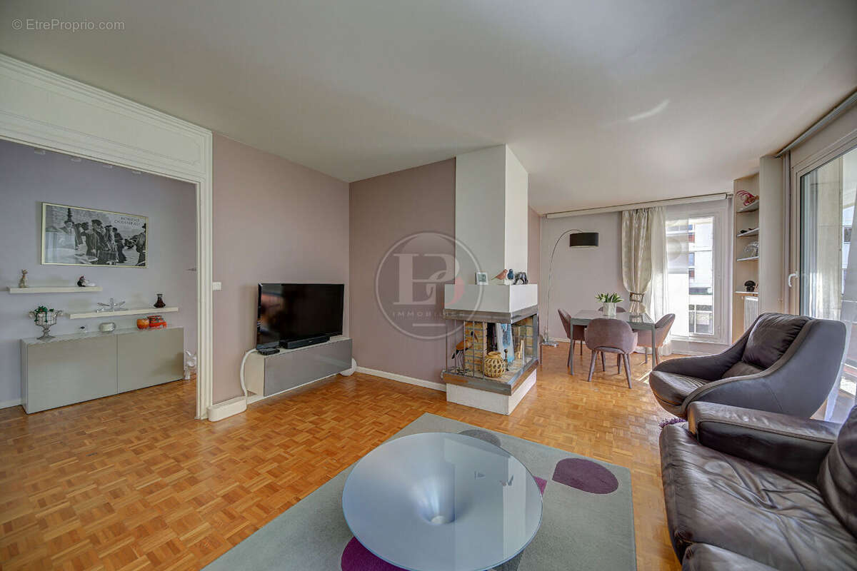 Appartement à MAREIL-MARLY