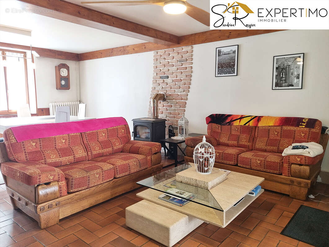 Belle Maison Familiale de 134 m2 avec Dépendances sur 1412 m2   Ars-les-Favets - photo 7