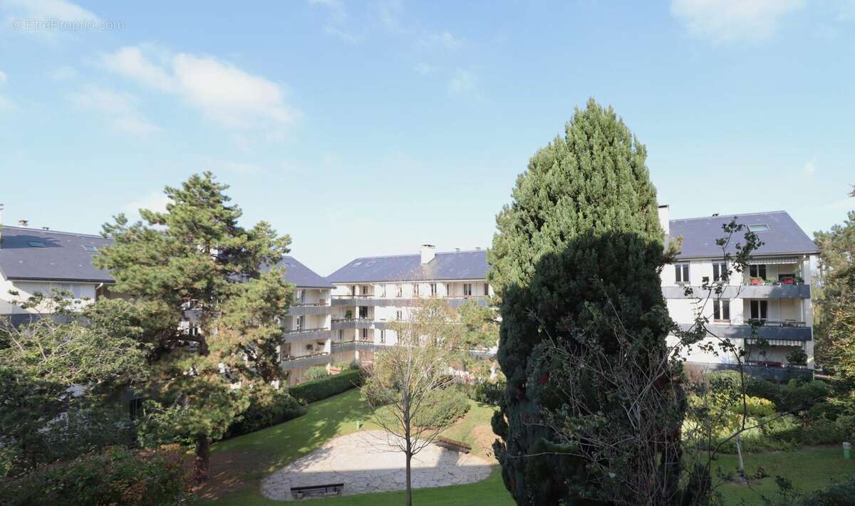 Appartement à LOUVECIENNES