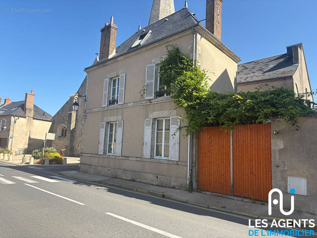 Maison à FAY-AUX-LOGES
