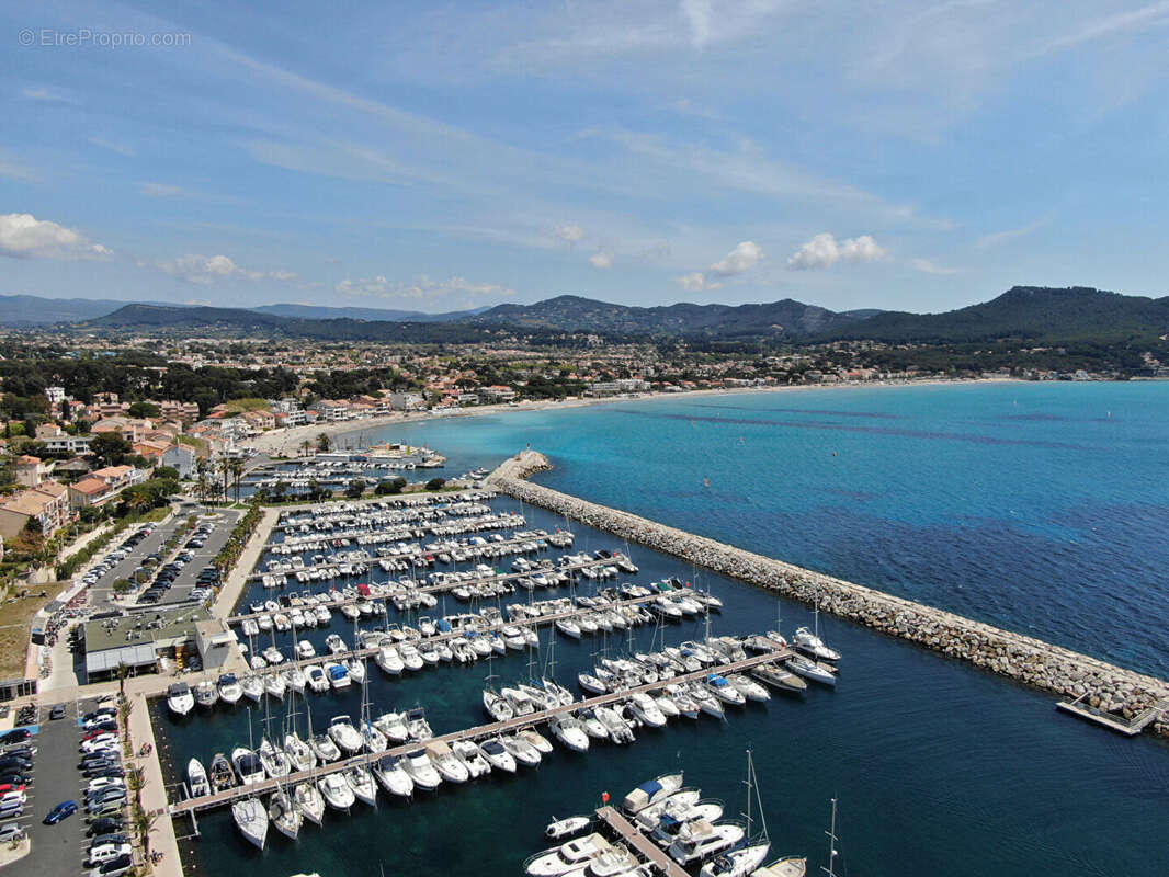 Appartement à SAINT-CYR-SUR-MER