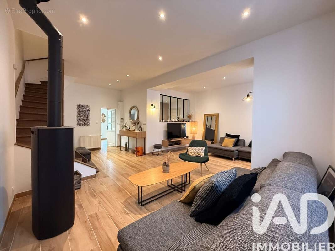 Photo 3 - Maison à CRECY-LA-CHAPELLE