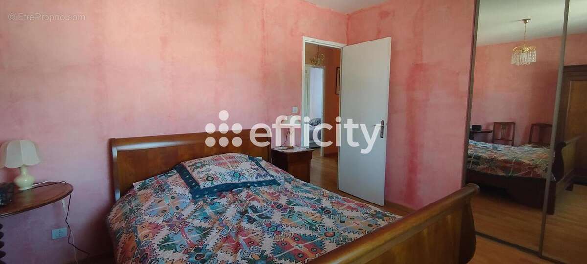 Maison 115 m² à Saint-Medard-En-Forez  - photo 11