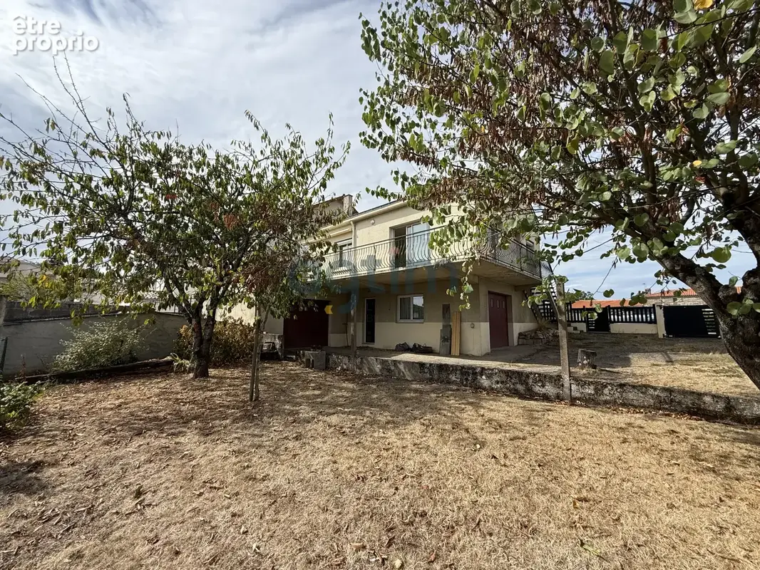 Maison sur sous-sol - 3 Chambres - Montaigu - Jardin clos - Terrasse - photo 4