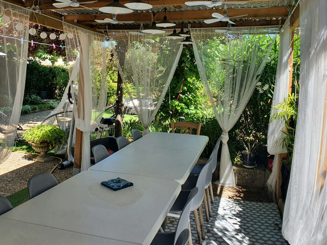 Maison à LA BASTIDE-DES-JOURDANS