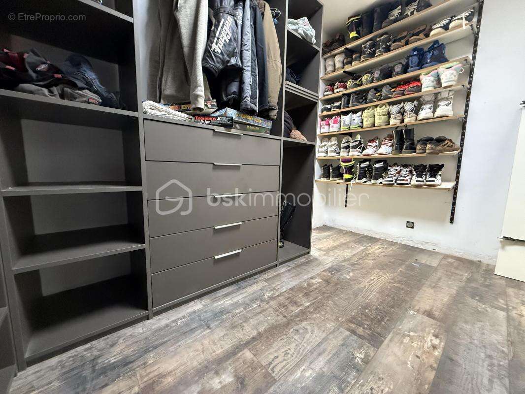 Maison à LA ROQUE-SUR-CEZE