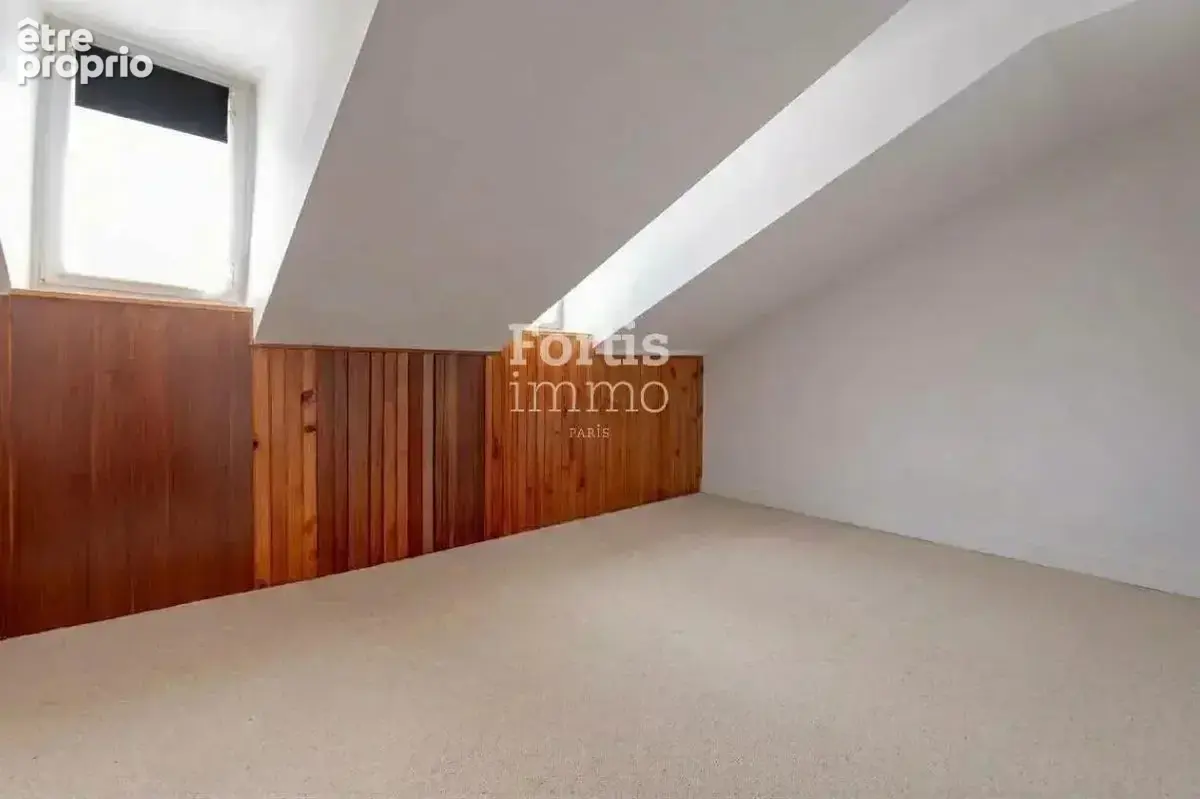 Paris 2 - duplex de 3 pieces, dernier etage avec vue degagee - photo 12