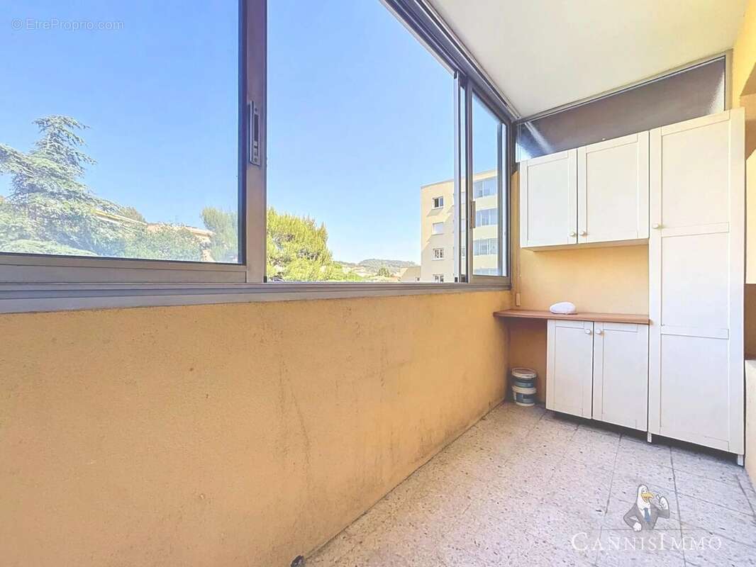 Appartement à LE CANNET