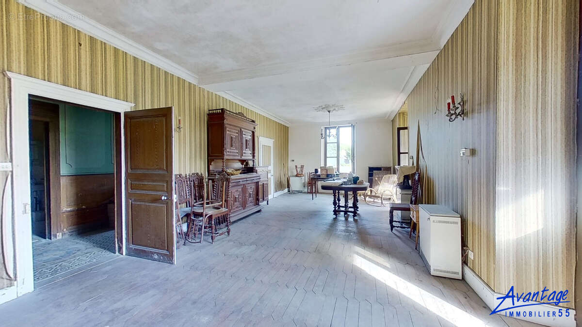 Maison à ERIZE-LA-BRULEE